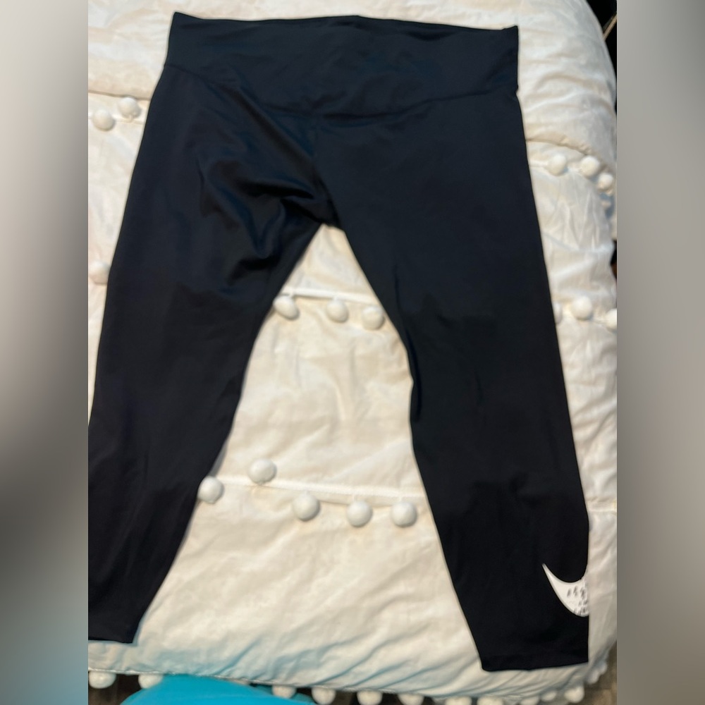 Nike Dri-Fit leggings - Picture 3 of 4